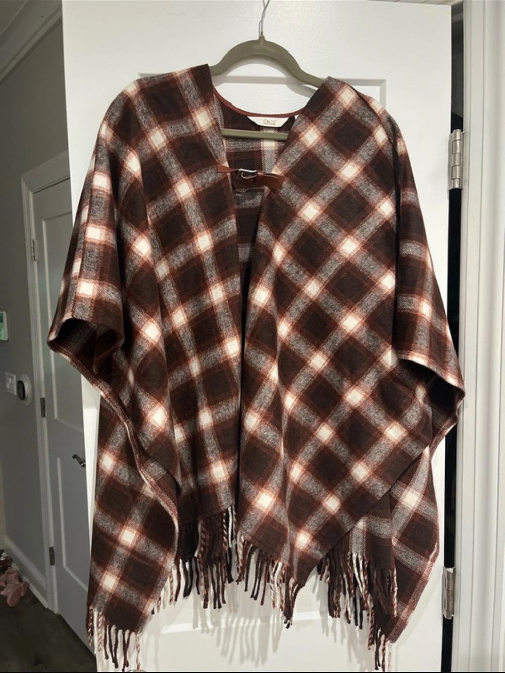 Like New d&co heritage poncho